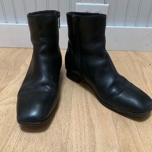 Aquatalia Women’s booties